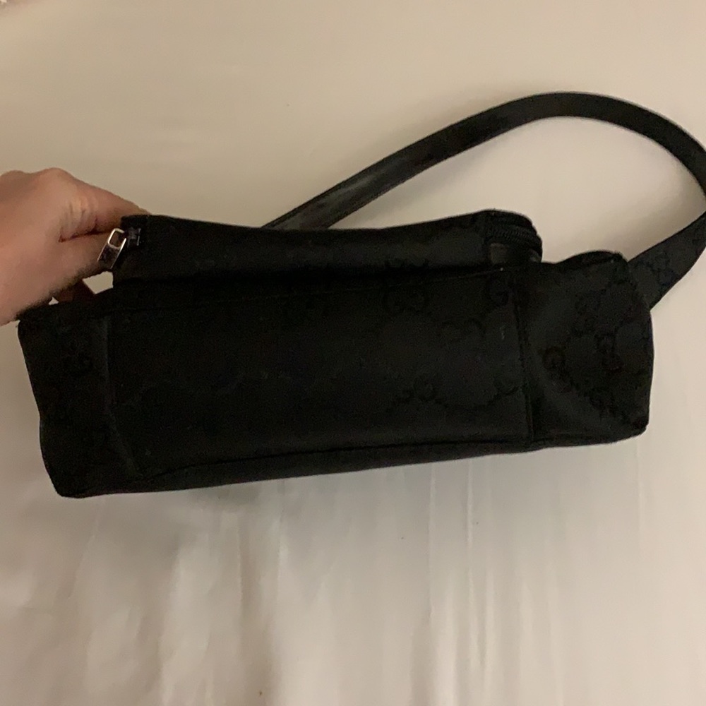 Black fabric/leather Gucci handbag - Picture 4 of 10
